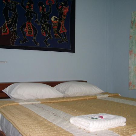 Pineapple Guesthouse Karon Exterior foto