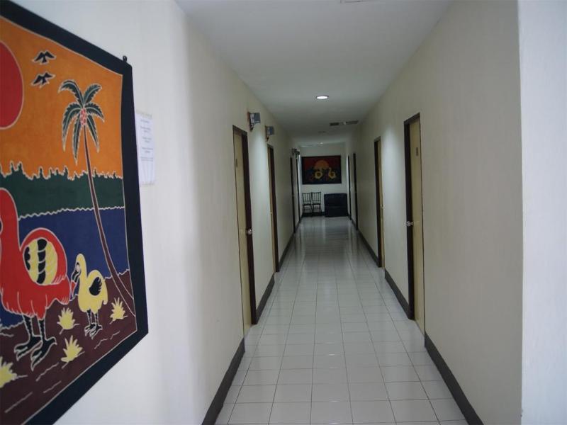 Pineapple Guesthouse Karon Exterior foto