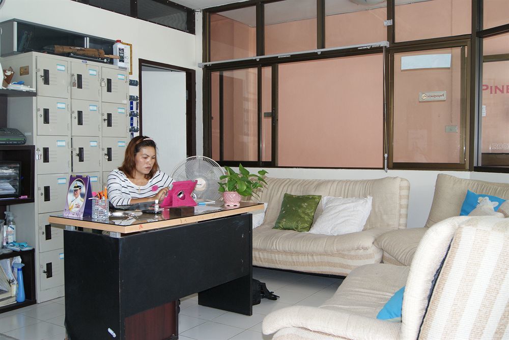 Pineapple Guesthouse Karon Exterior foto