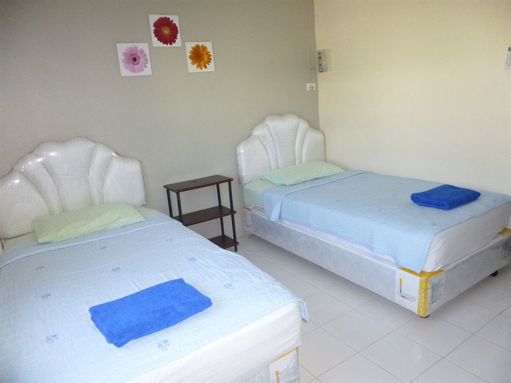Pineapple Guesthouse Karon Exterior foto